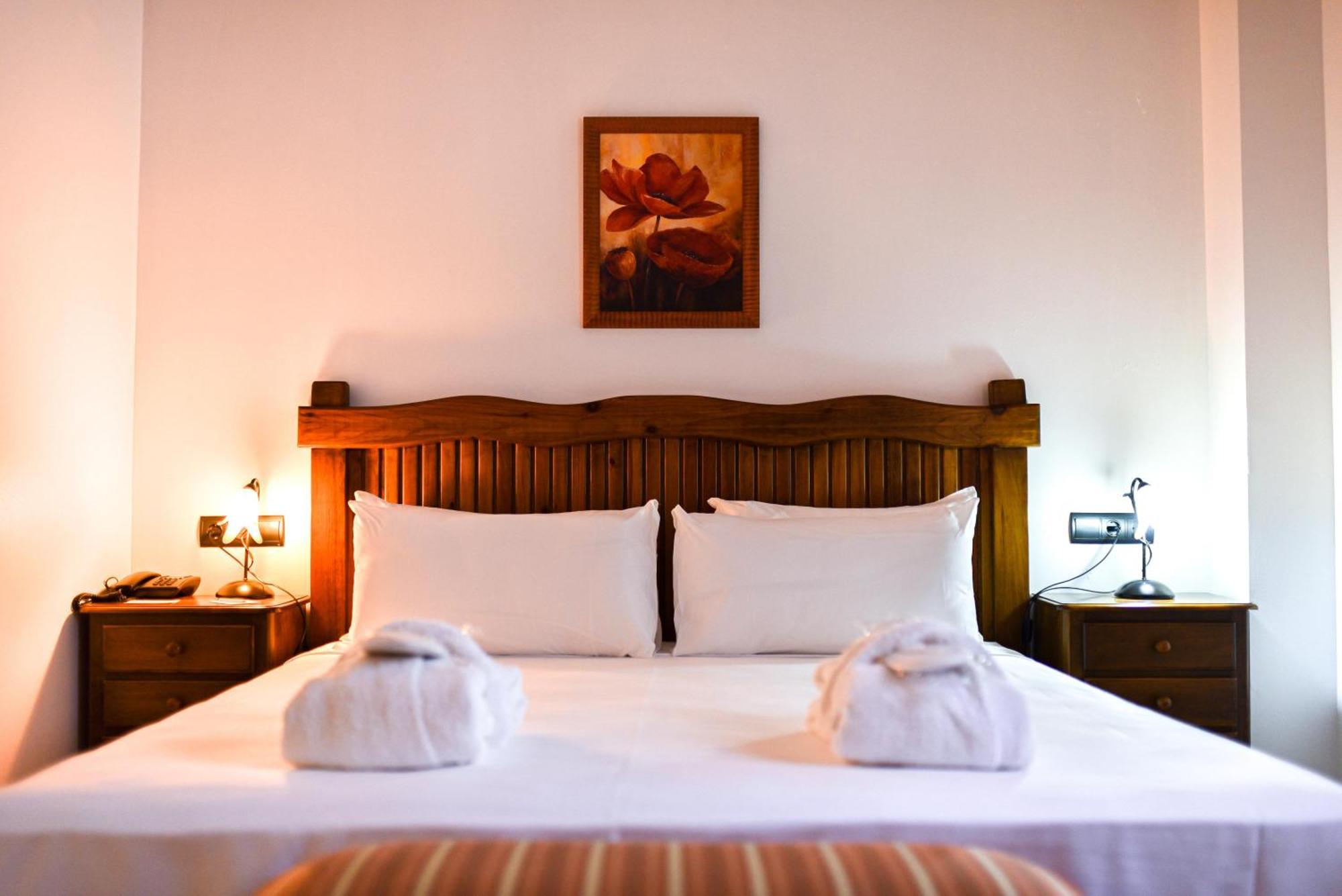 โบเดก้า เรียล Hotel เอลปูแอร์โต เด ซานตามาริอา ภายนอก รูปภาพ